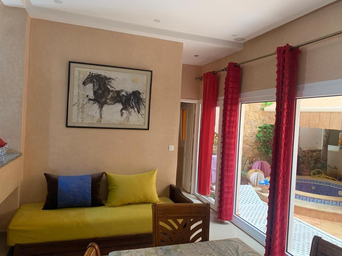Europa Mirlef T Aventur Guest House Mirleft Exterior photo